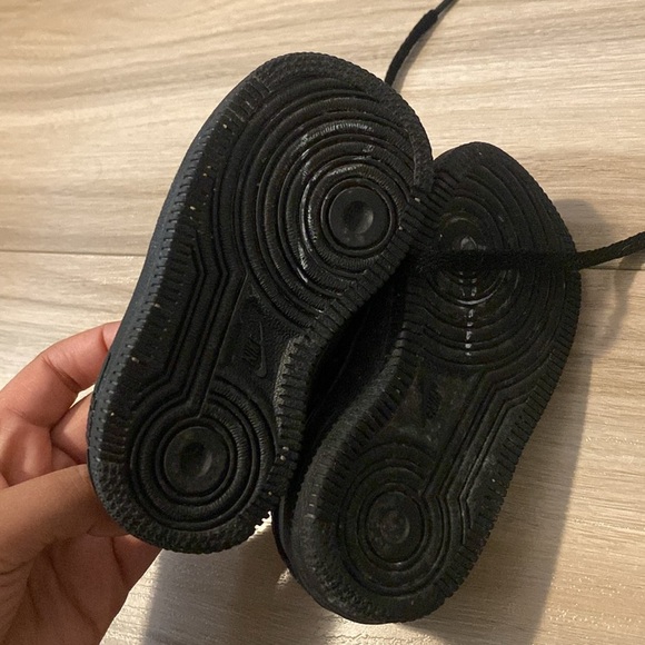 6C Nikes - Picture 5 of 5